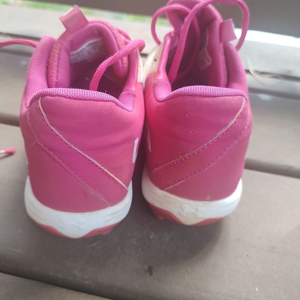 Under‎ Armour Womens Pink White Textured Softball Cleats Low Top Athletic Shoes